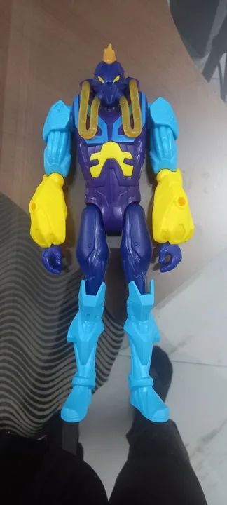 Bonecos: Max Stell, Thor e um vilão do Max Stell - Foto 4