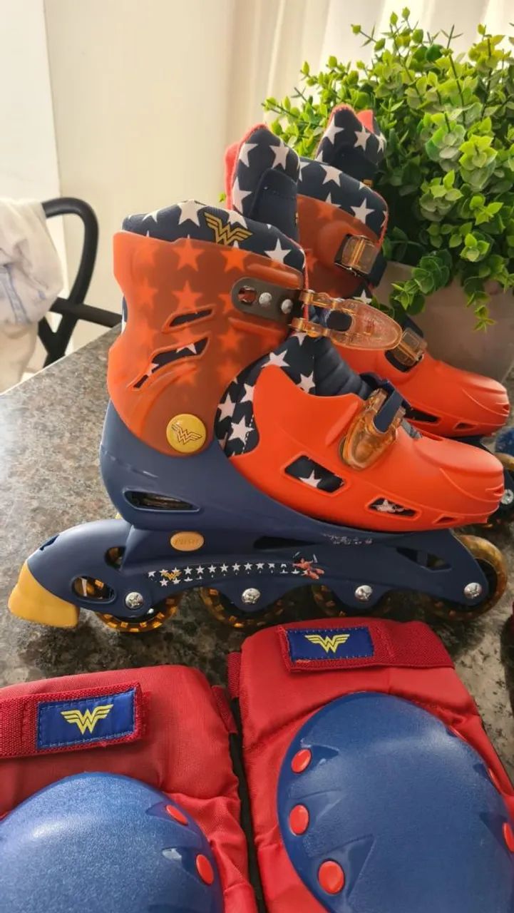 Patins Infantil Wonder Woman - Tamanho 34/35 - Foto 2