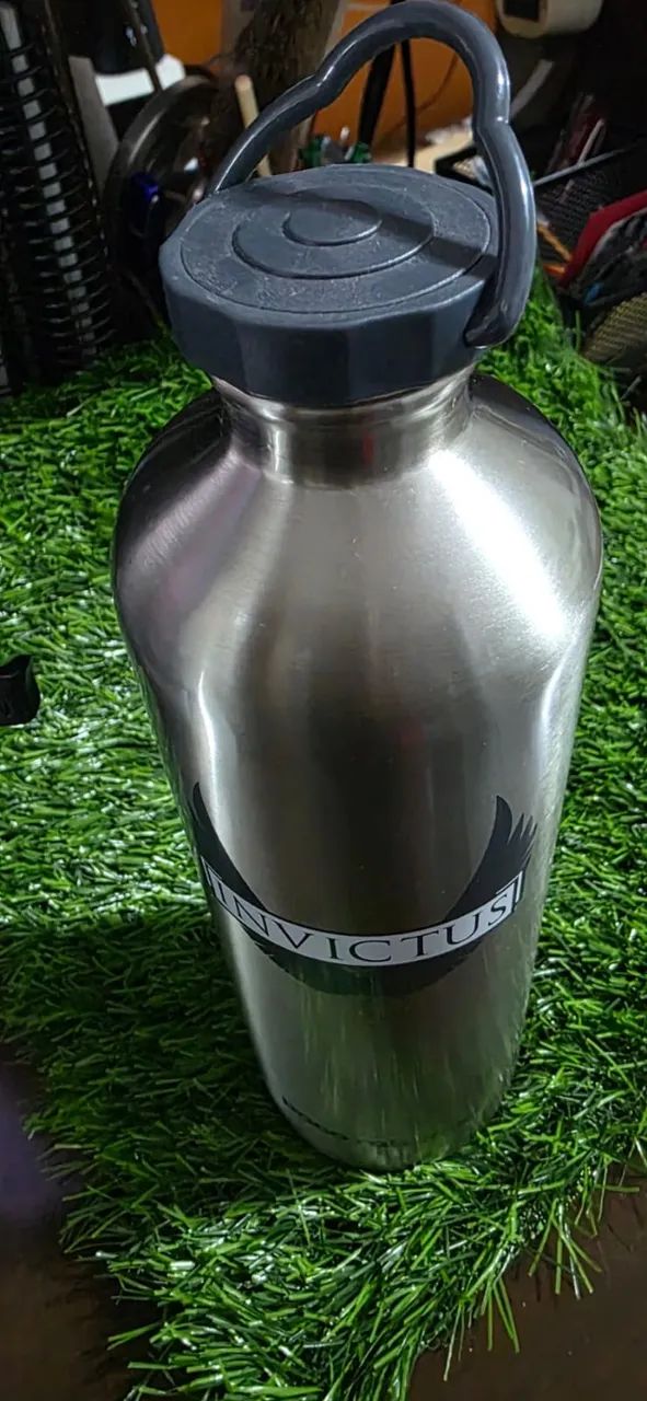FRASCO DE AÇO INVICTUS BY PACO RABANNE RECIPIENTE DE ÁGUA  / CORRIDA  - Foto 4