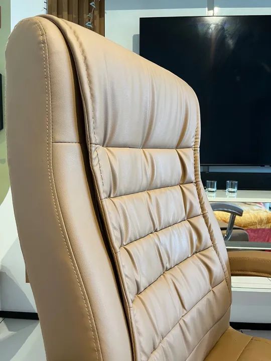 Poltrona giratória com molas ensacadas - Foto 5