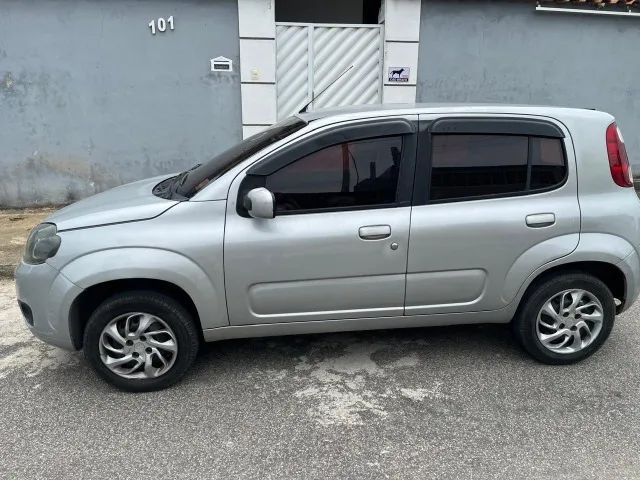 FIAT UNO 1.0 VIVACE 2011 COMPLETO