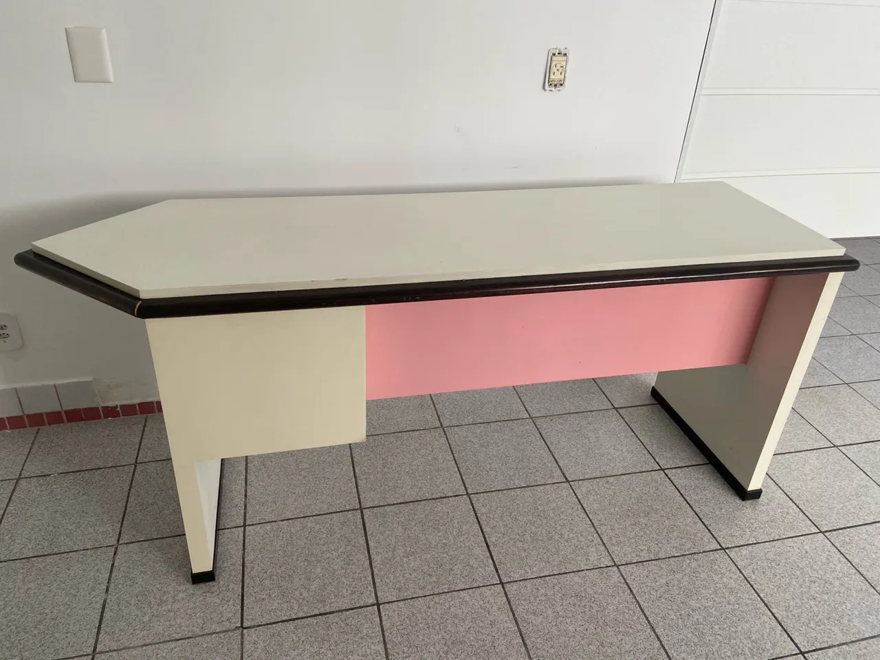 Mesa para Estudos e Trabalho Rosa e Branca