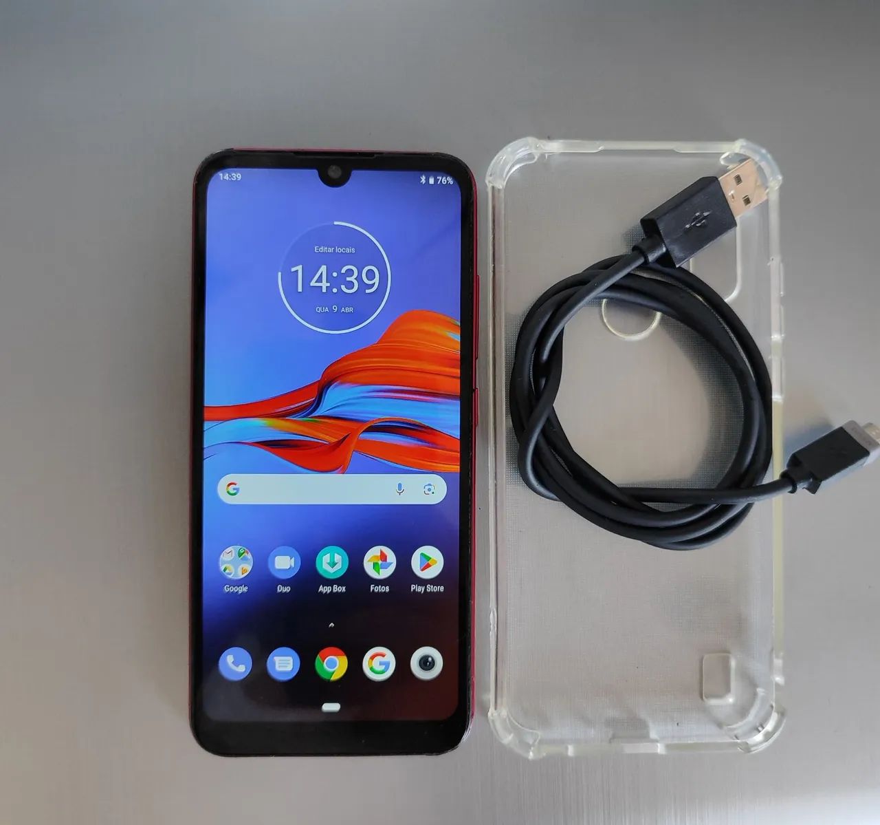 Celular Moto E6 Plus 64 Gigas impecável 