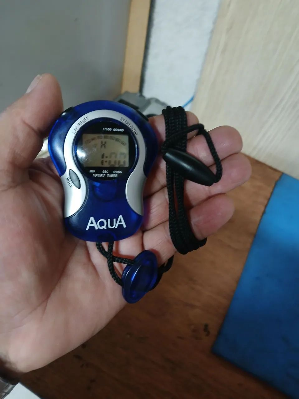 Vendo esse cronômetro digital pra natação semi novo 