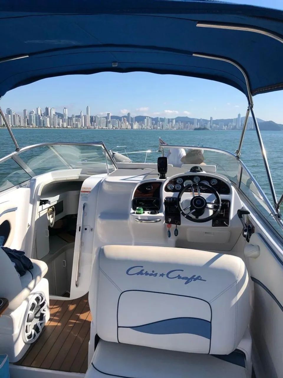 Lancha Chris Craft, motor Volvo 300hp - 2010 - Foto 13