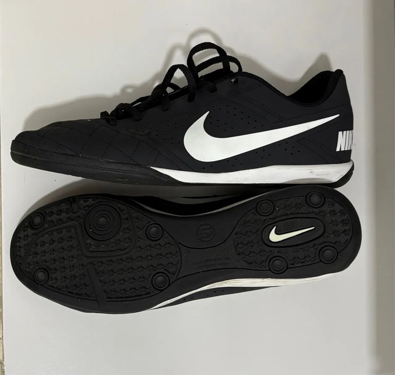 CHUTEIRA NIKE FUTSAL - TAMANHO 44