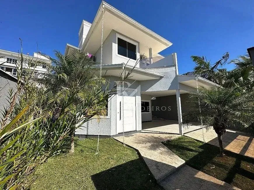 Casa à venda no bairro Pedra Branca em Palhoça-SC
