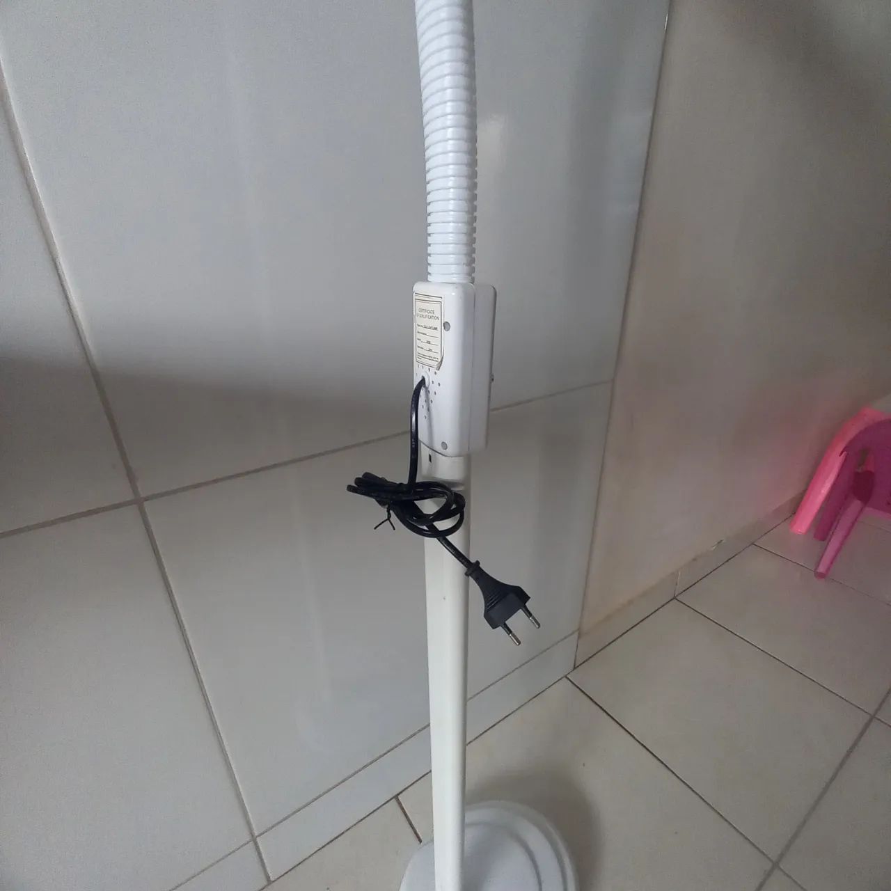 Luminária de Chão com LED - Iluminação Direcionável - Foto 6