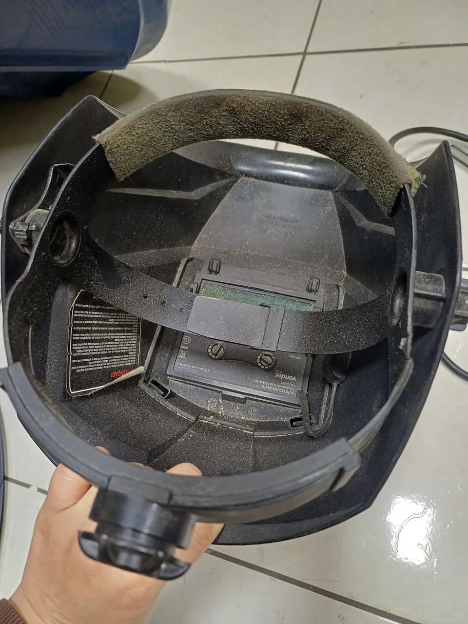 Máscara para solda escurecimento automatico MEV 0913 vonder - Foto 4