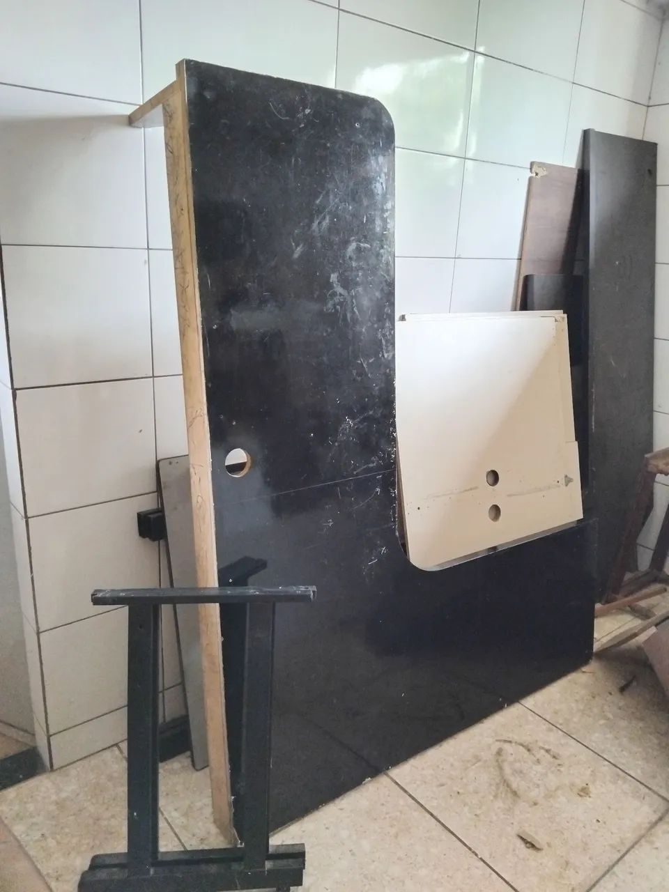 L-shaped desk64330588204675121