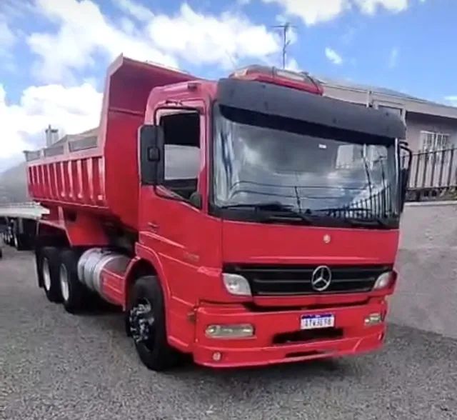 MB 2425 6X2 Caçamba 2011.