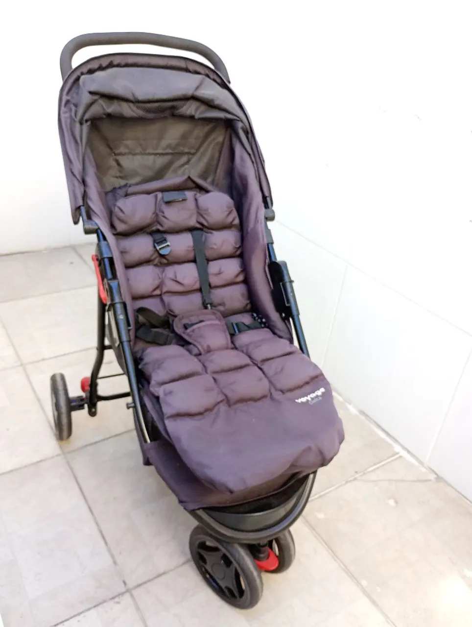 Carrinho de Bebê Voyage Usado