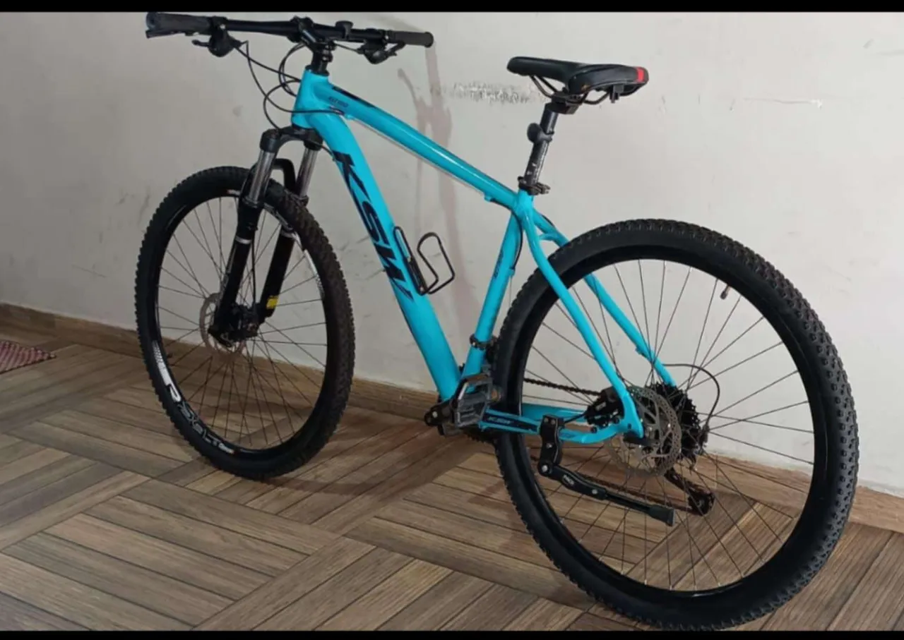 Bicicleta Aro 29, quadro 19, 27 marchas - Azul