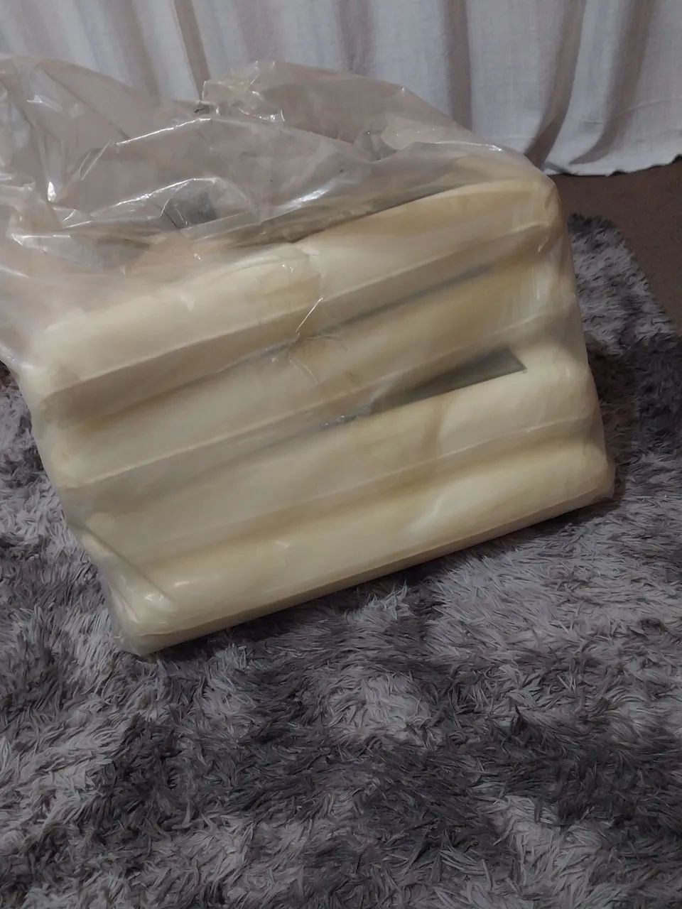 Travesseiro Confort Nasa - 50cm x 70c  kit com 4 novos ainda no plástico - Foto 4