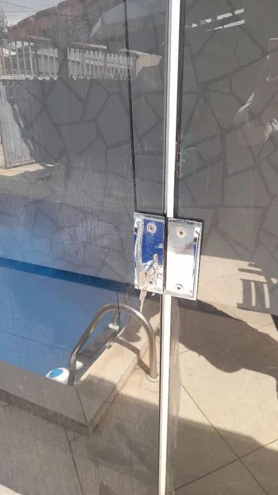 Portas corred.vidro fumê c/ferrsgem - Foto 4