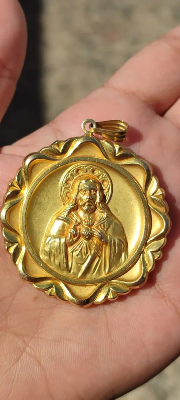 Pingente de Ouro Sagrado Coração de Jesus