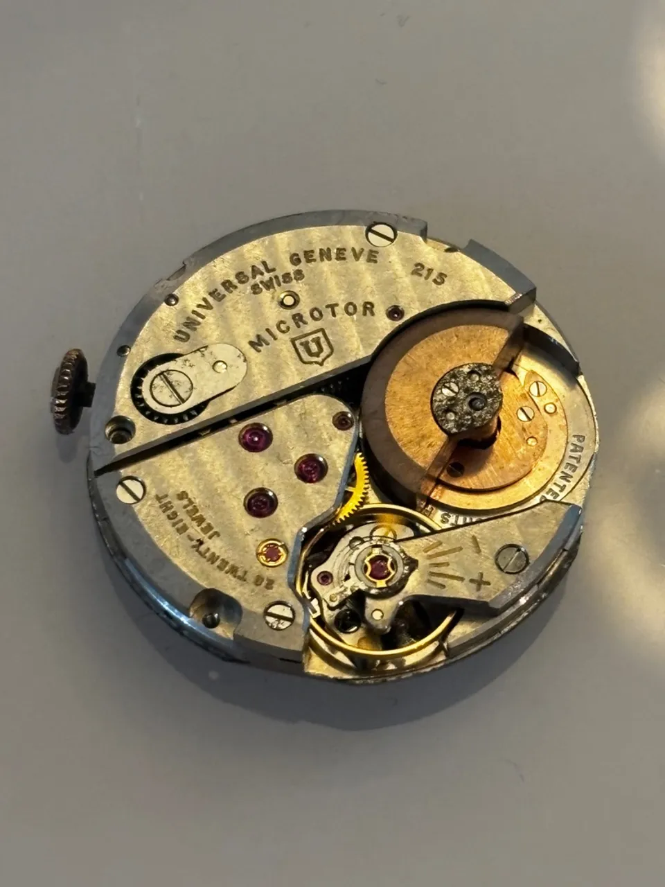 Mecanismo Universal Genéve 215 Microrotor