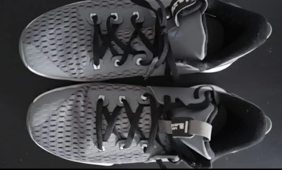 Tênis Nike LeBron Witness 5 Cool Grey - Foto 4