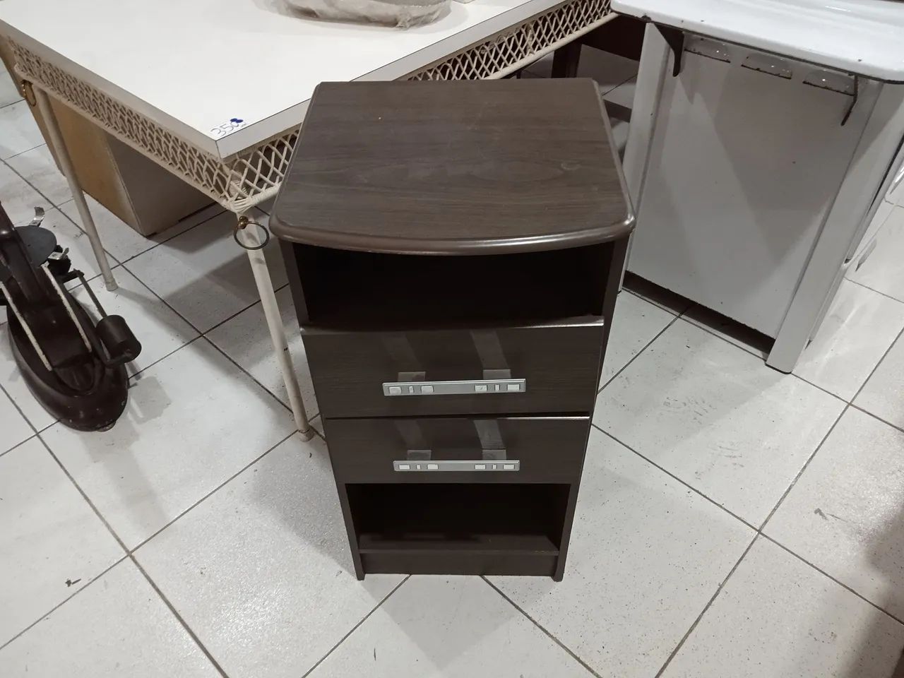 Mesa de Cabeleireira com 2 Gavetas em MDF  - Foto 3