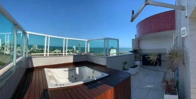 Cobertura Dúplex com Vista para o Mar no Bairro da Glória Macaé