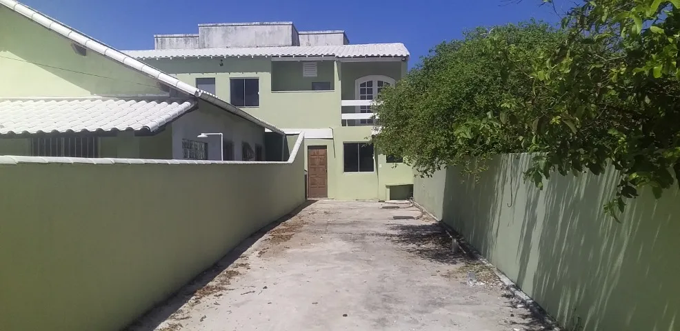 Oportunidade Única em Saquarema! Aluguel de Casa na Quadra da Praia - Conforto e Localizaç