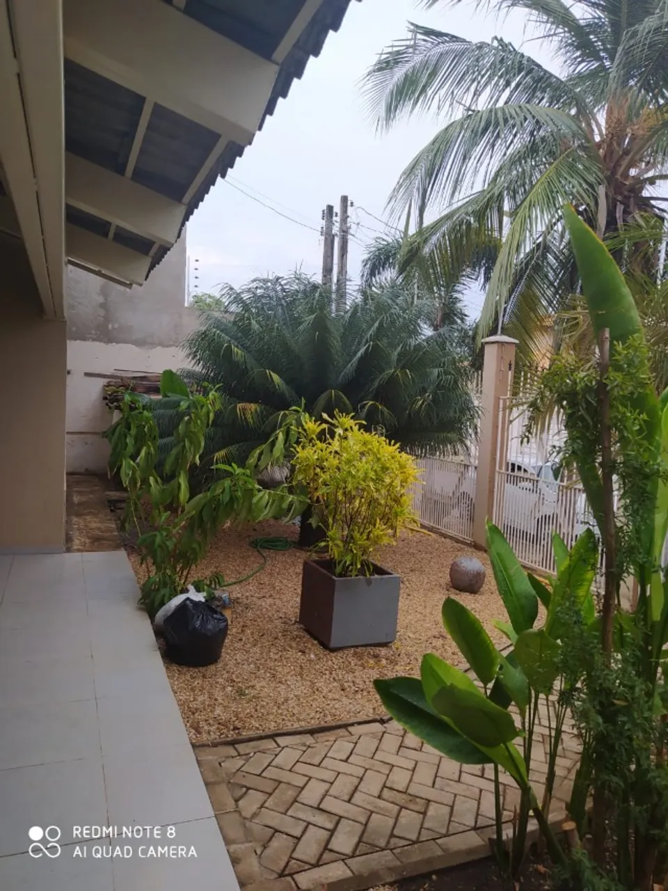 CASA E QUINTAL AMPLO
