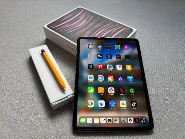 iPad Pro 11 M2 256GB Space Gray com Apple Pencil