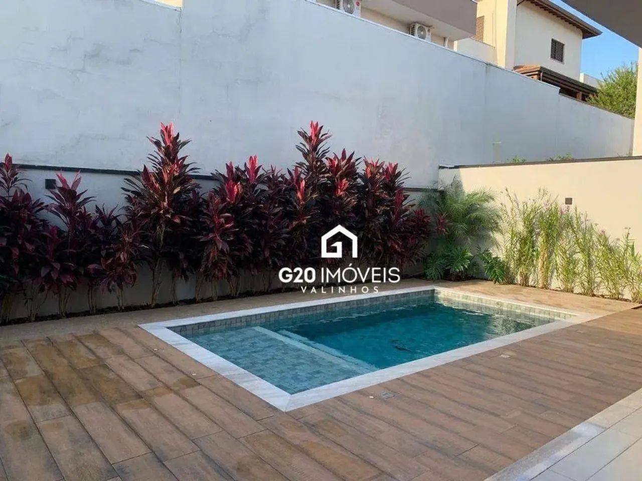 Casa com 3 dormitórios à venda, 287 m² por R$ 2.200.000,00 - Condomínio Le Village - Valin