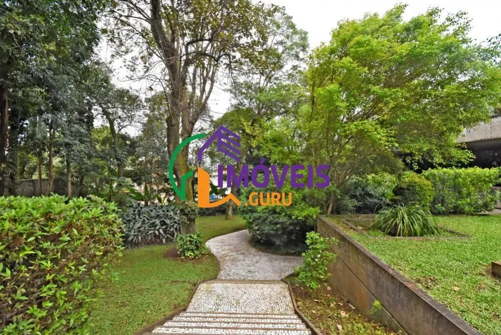 CASA ASSOBRADADA - CIDADE JARDIM - SP