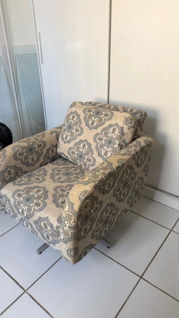 Poltrona e mesa de centro - Foto 2