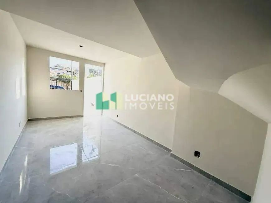 CASA GEMINADA COM 2 QUARTOS E 2 VAGAS NO MANTIQUEIRA - Foto 3