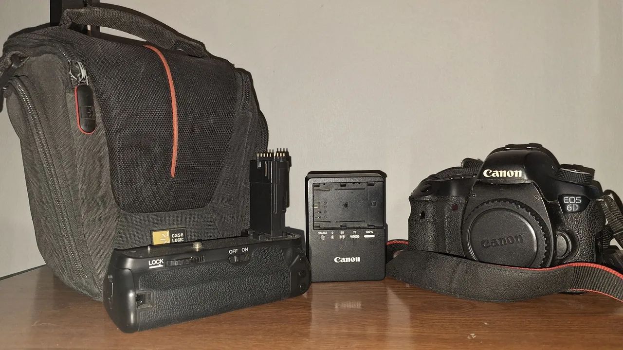 Canon 6D (Corpo) + Acessórios  - Foto 2