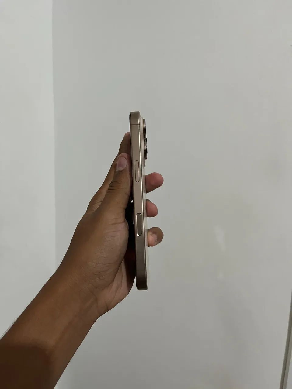iPhone 16 pro  - Foto 2