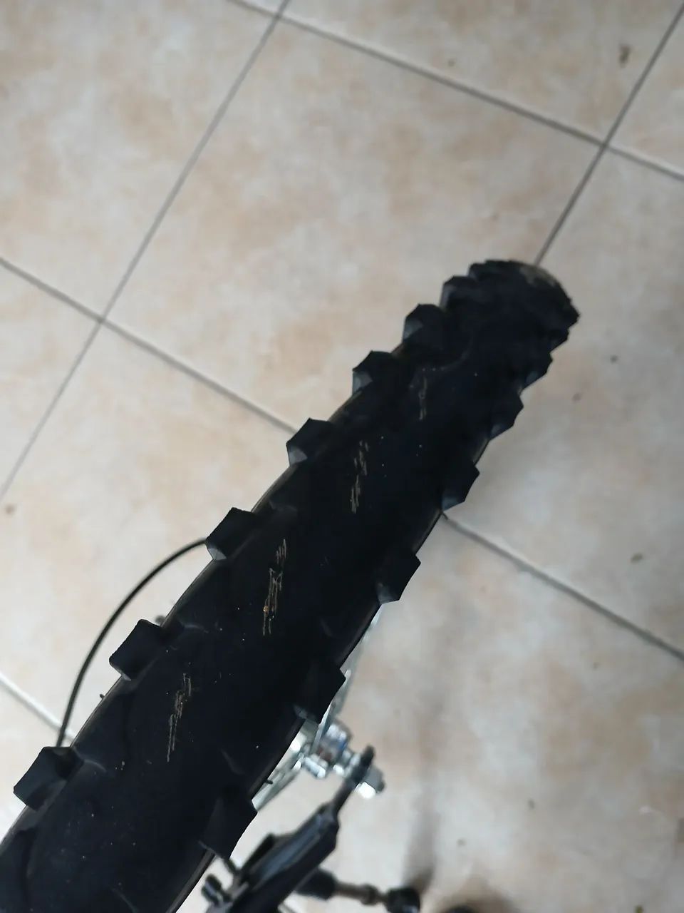 Linda bicicleta aro 20 semi nova - Foto 4