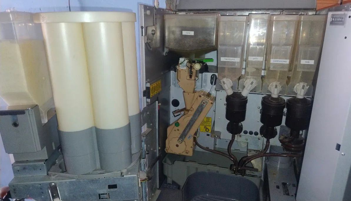 Máquina de Café Multibebidas automática Necta Brio 3  - Foto 2