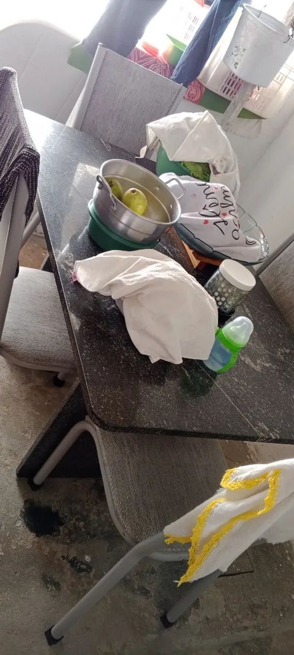 Vendo mesa e 4 cadeiras de marcore *45 zap