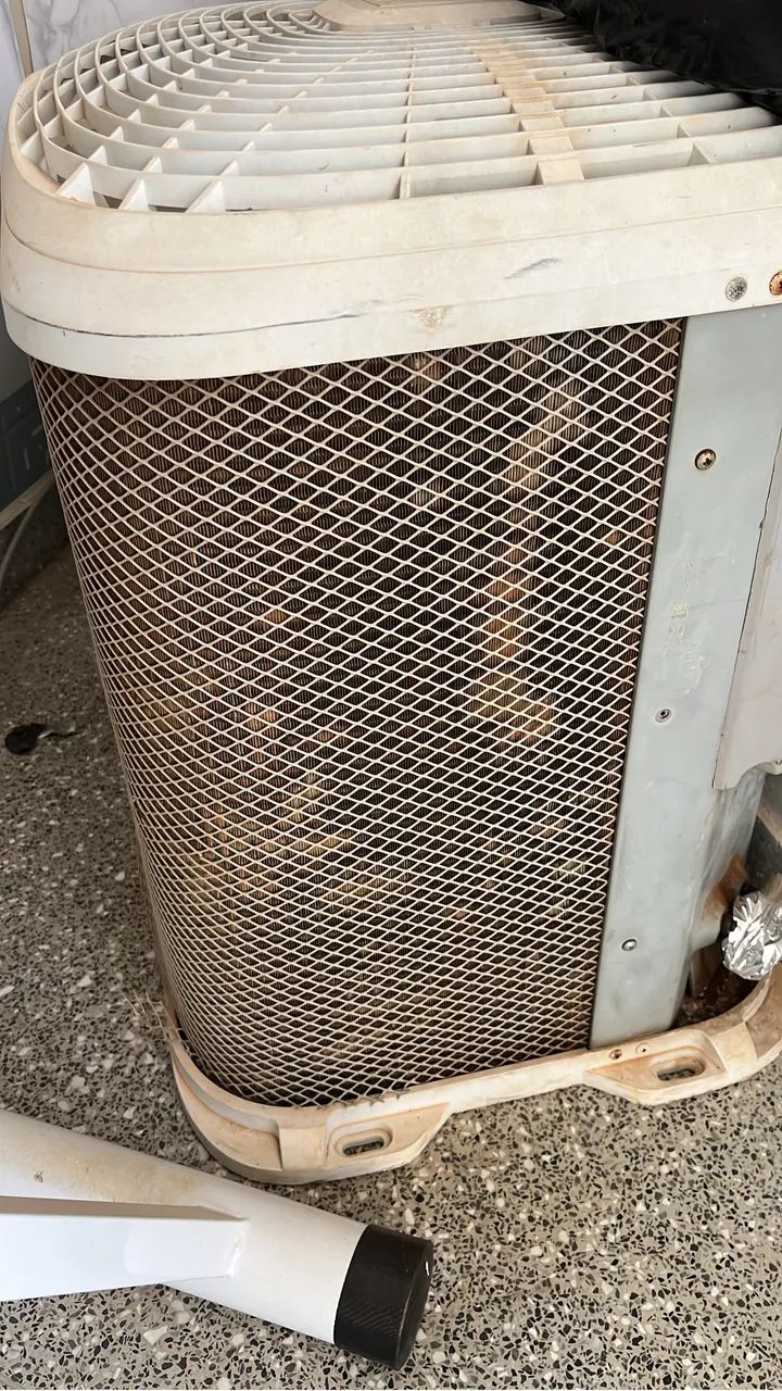 AR-CONDICIONADO 12.000 BTUs 