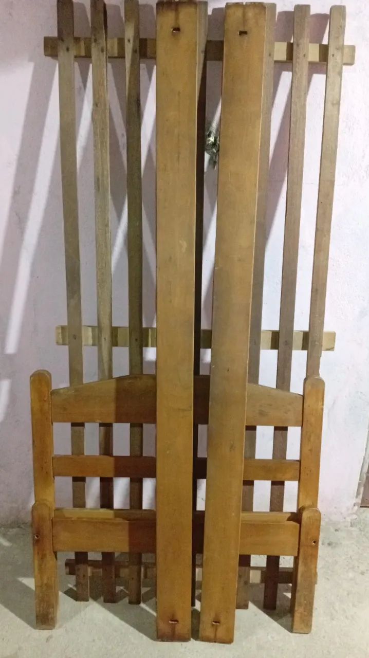 Cama de Solteiro em Madeira Maciça 88x188cm