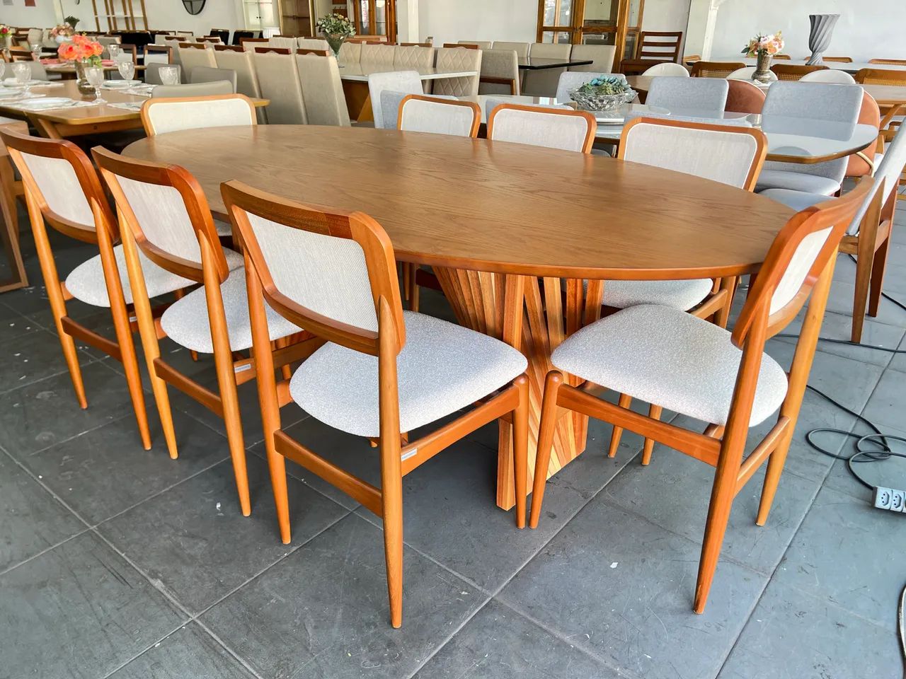 Conjunto de mesa nova de madeira a pronta entrega 