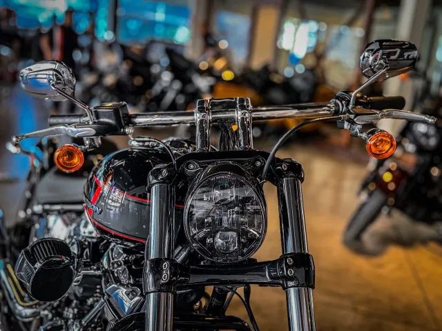 Harley-Davidson Breakout FXBR 117 - Foto 2