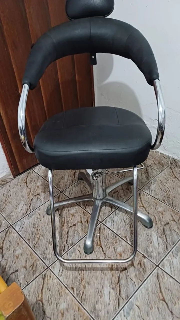Cadeira cabeleireiro otima - Foto 4