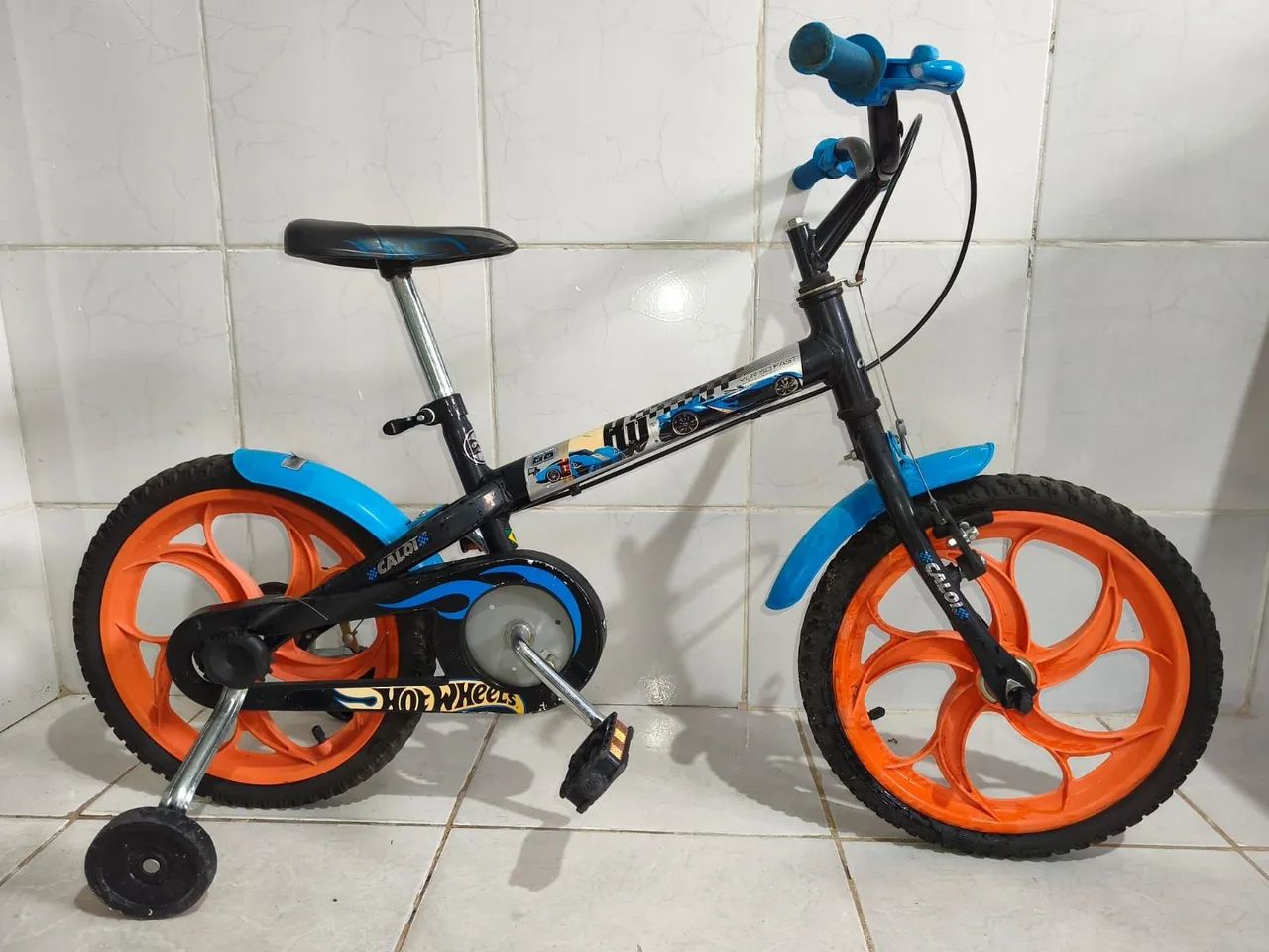 Bicicleta infantil Hotwheels aro 16  - Foto 2