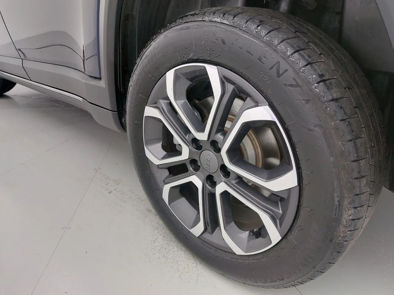 Jeep Commander Limited T270 1.3 TB Flex Aut., foto 12 de 18