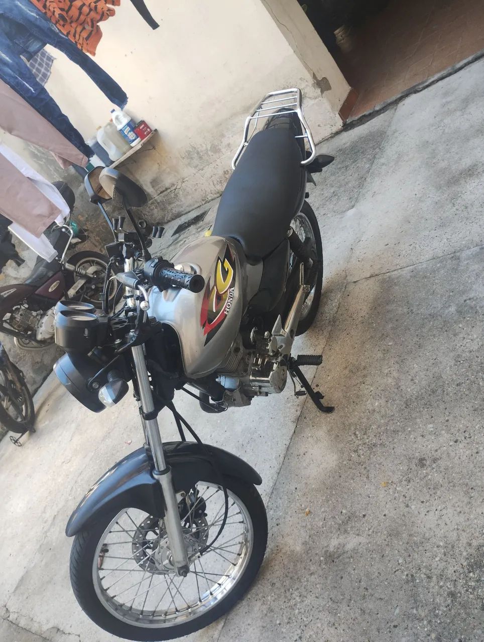 Titan 125 ES - Foto 2