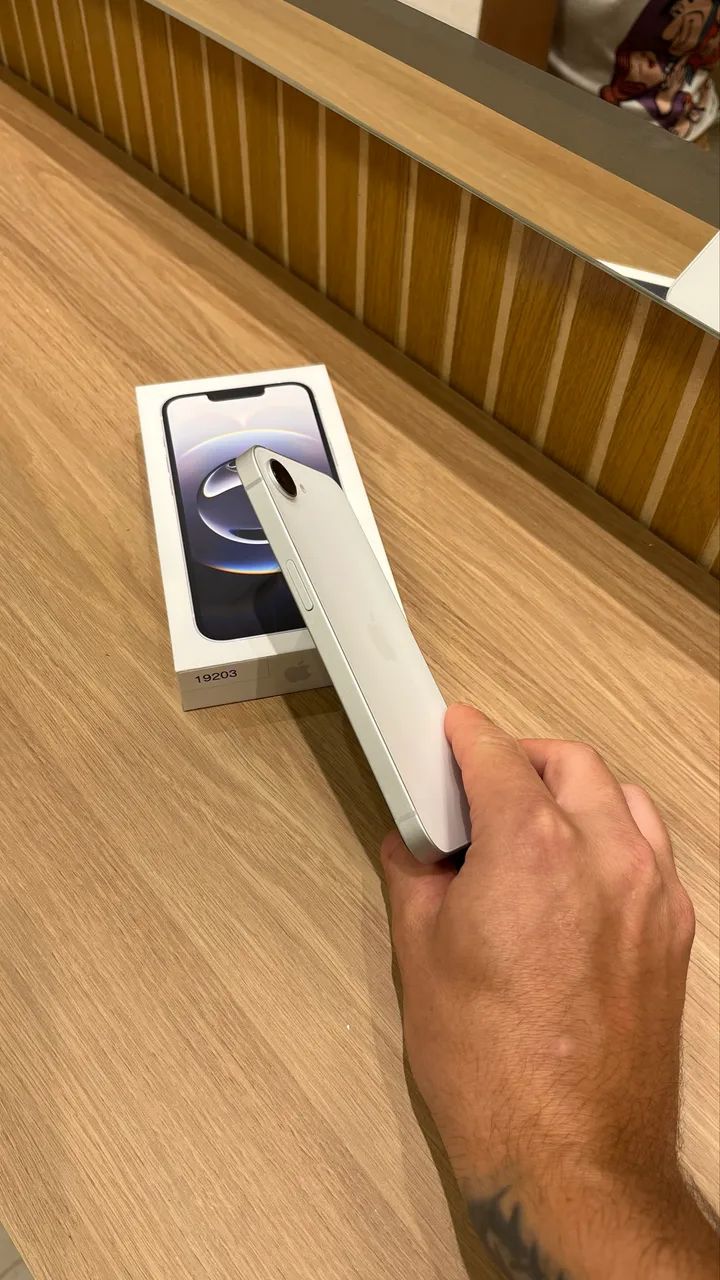 iPhone 16e 256 Gb  - Foto 2