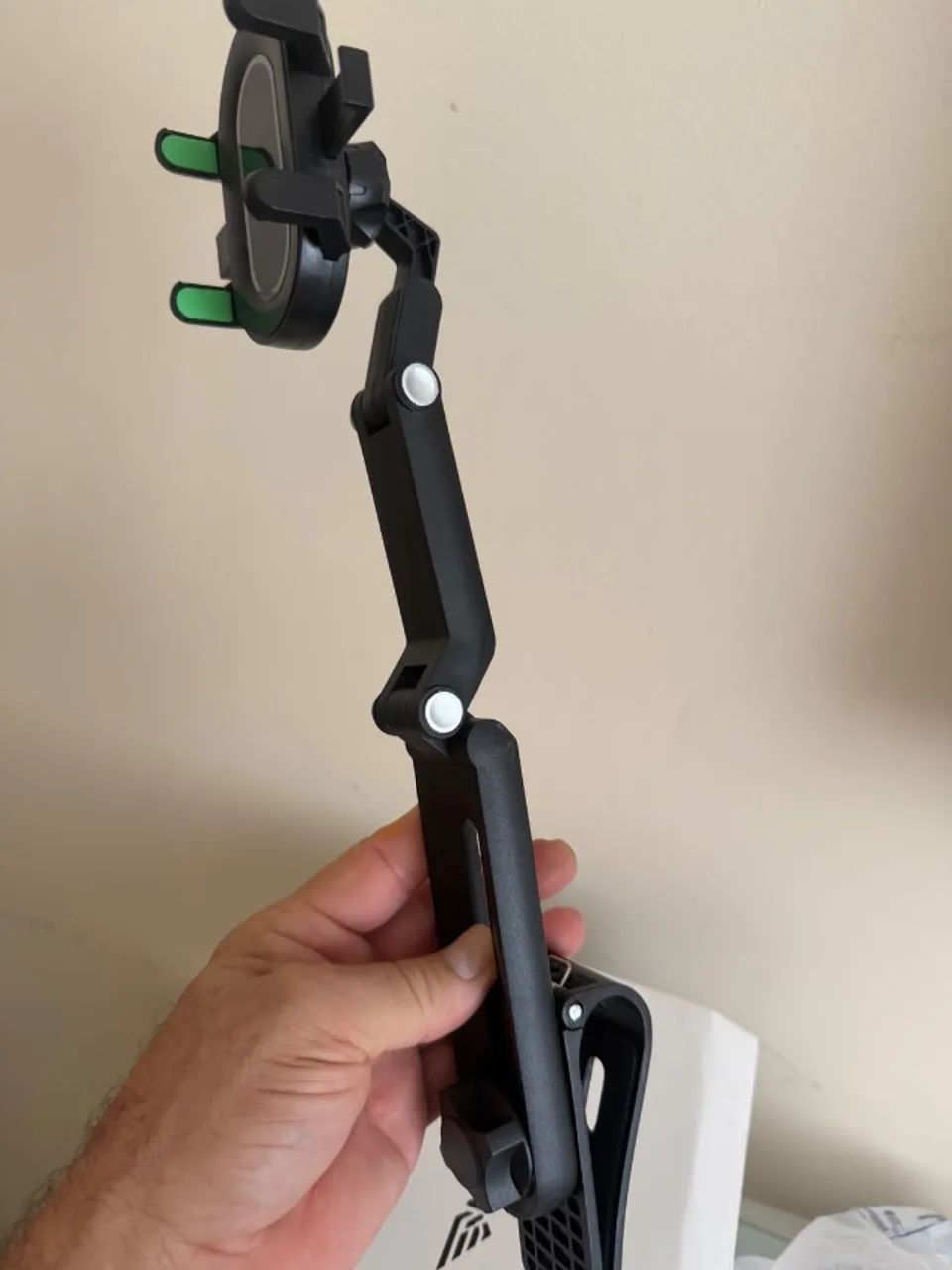 SUPORTE ARTICULADO PARA CELULAR - CARRO - Foto 3