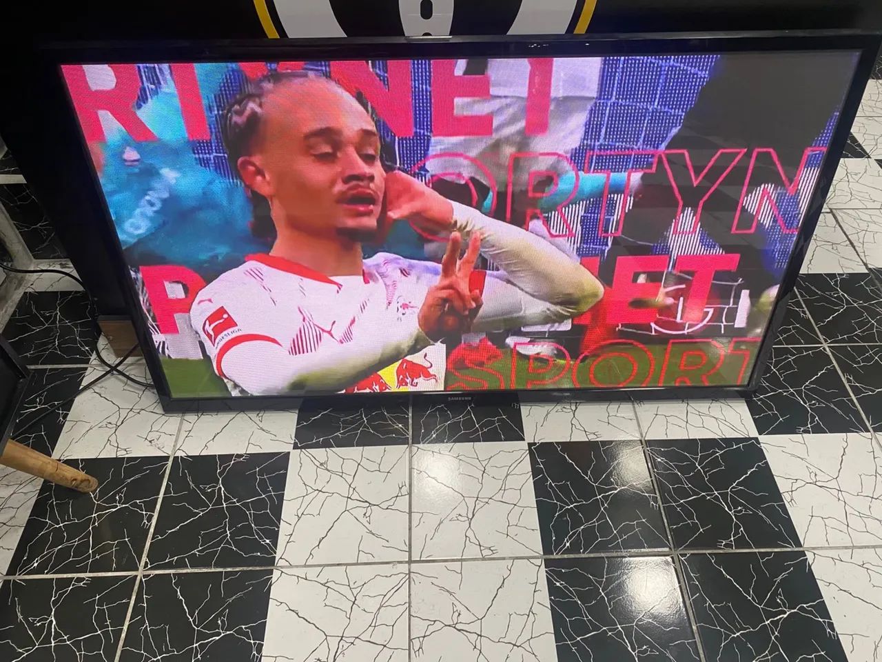 Vendo TV Samsung 3d  obs não é Smartv  - Foto 3