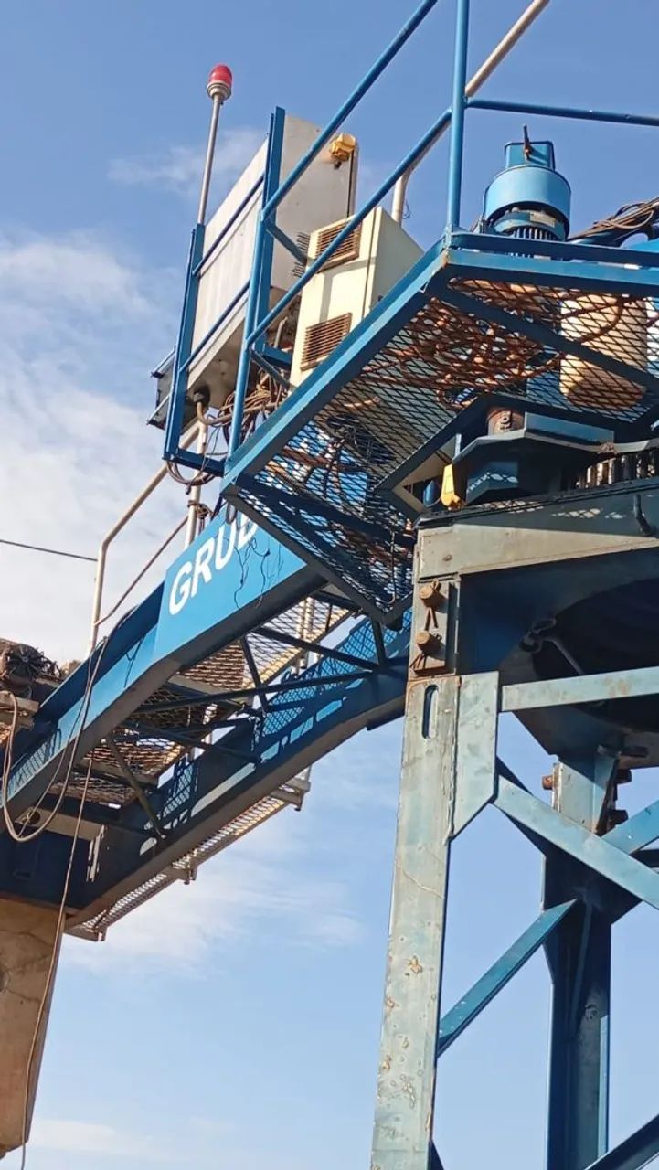 Vendo Grua Grubras 