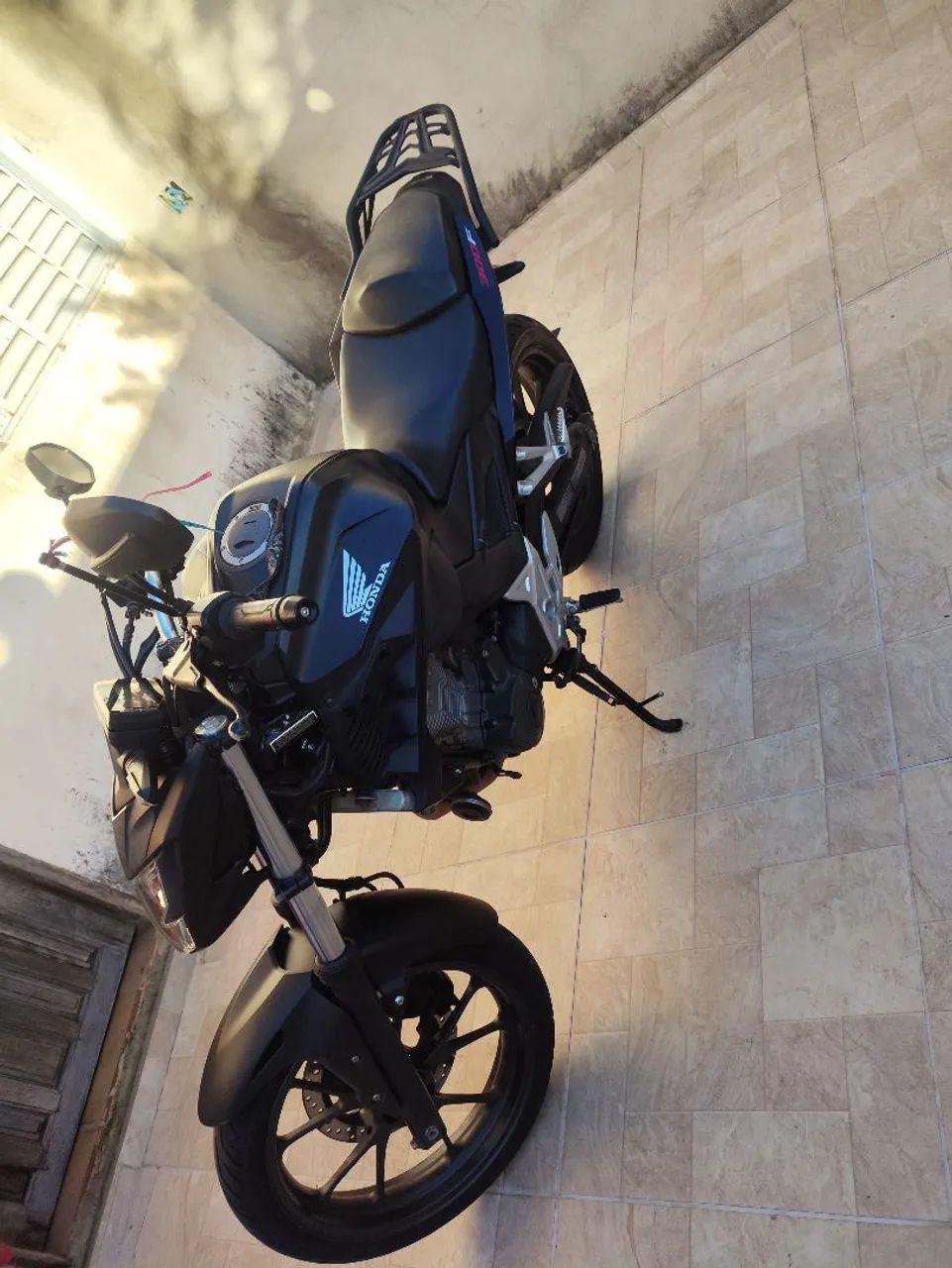 Moto com detalhes!