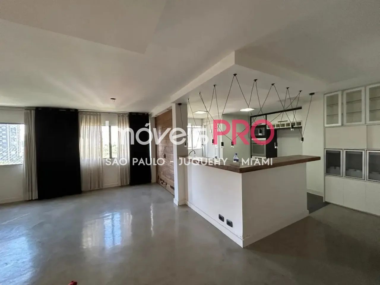 Apto de 104m2 com 2 dorm e 1 vaga na Vila Olímpia